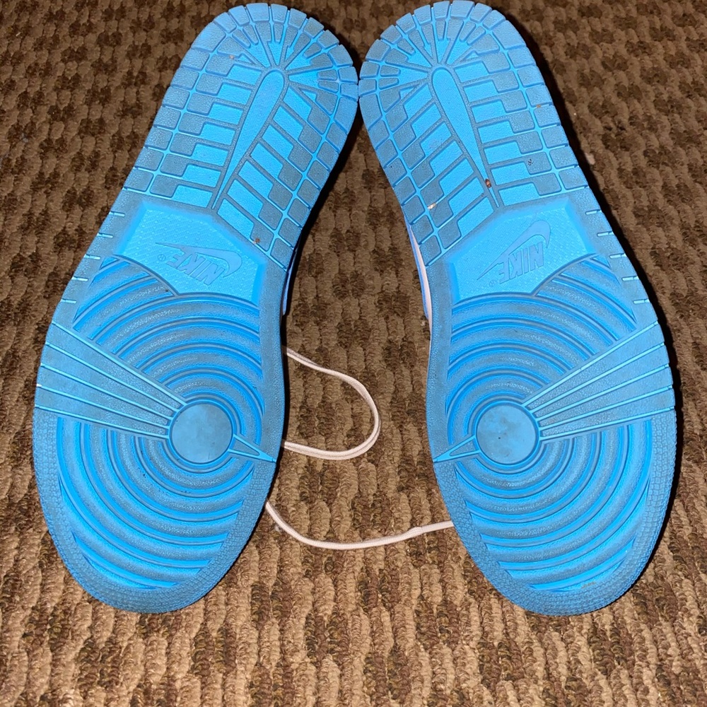 Jordan 1 Mid UNC (W) - Picture 8 of 8